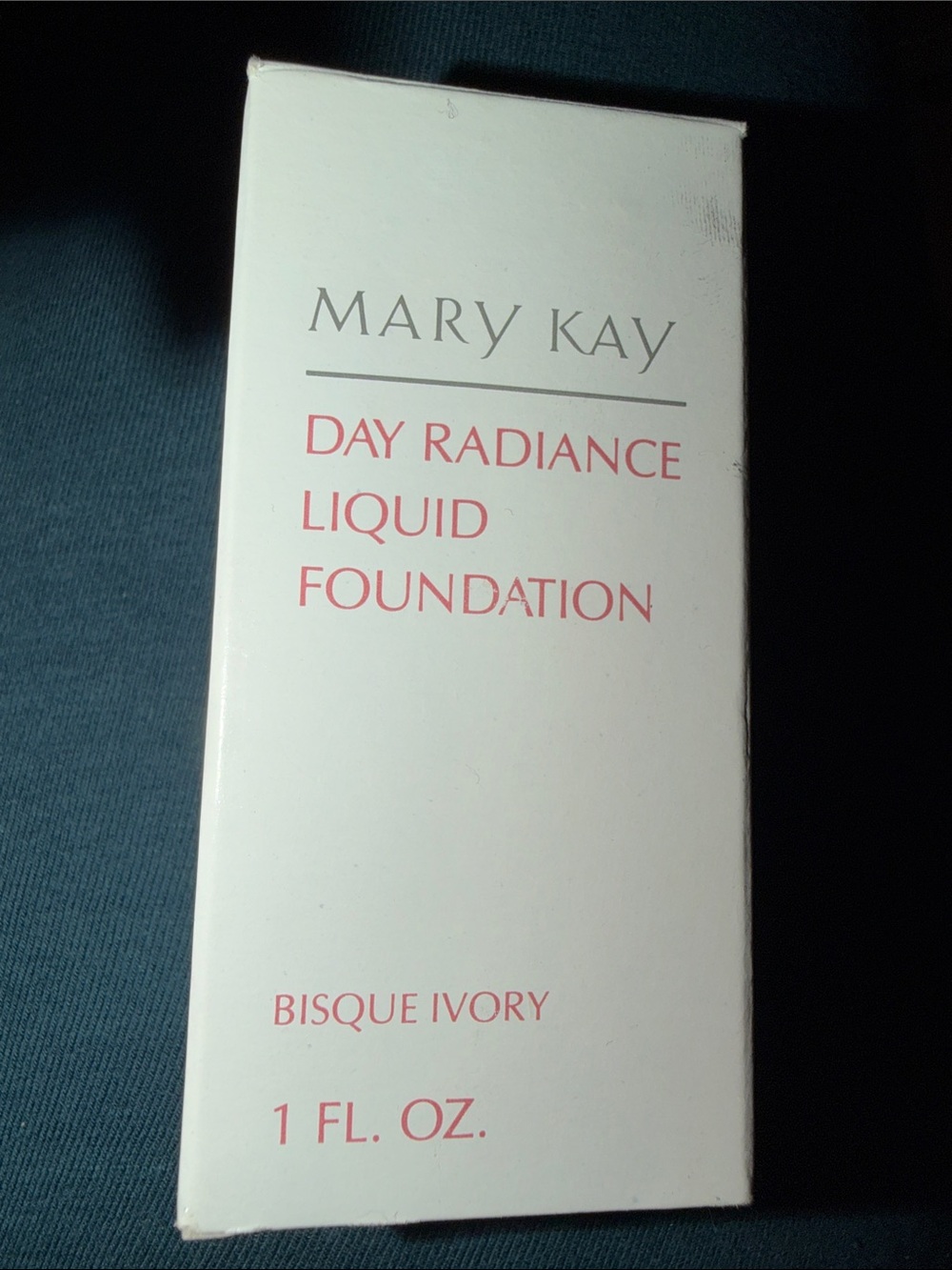 Mary Kay Day Radiance Liquid Foundation - Bisque Ivory (Light Neutral)